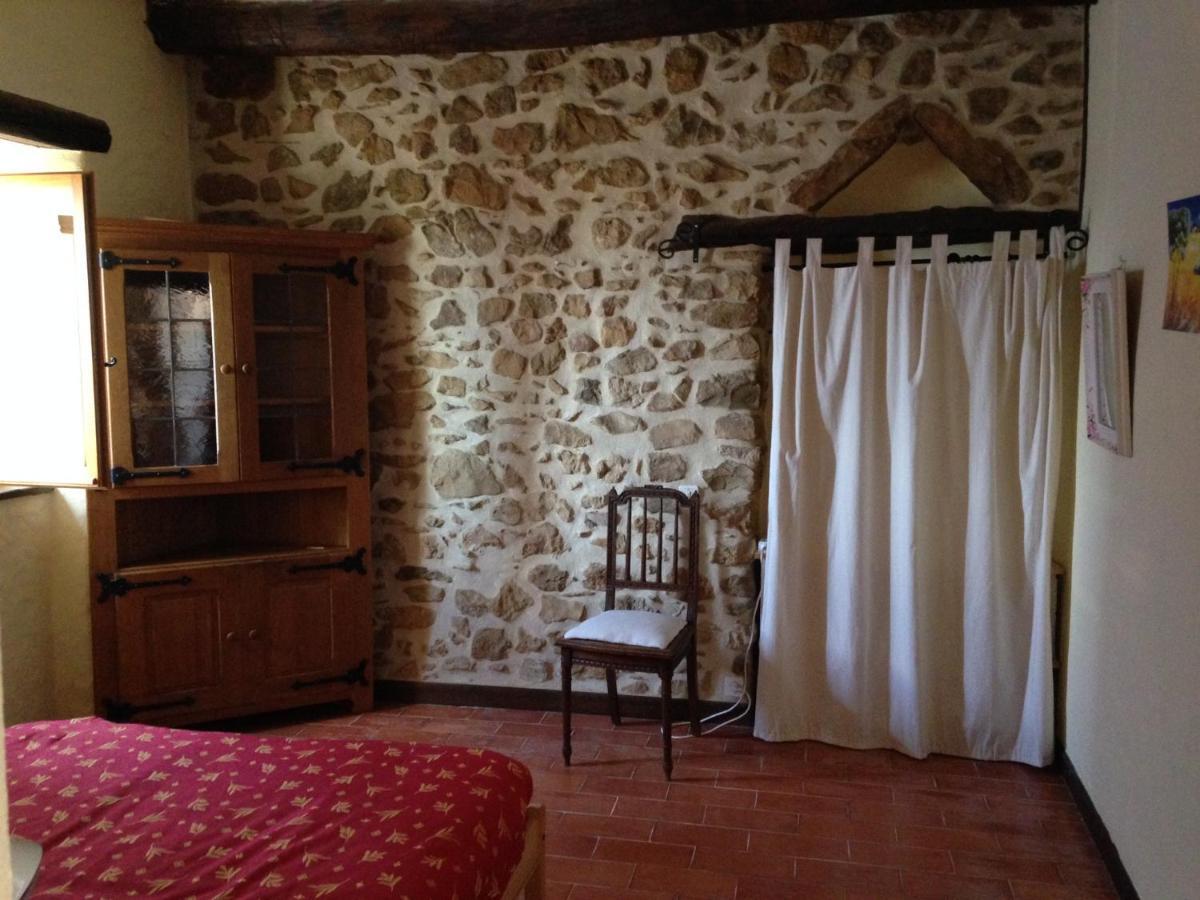 La Petite Maison En Pierres Gras 外观 照片